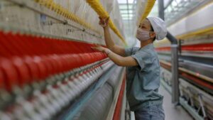 <strong>Emerging markets hit by worst sell-off in decades</strong>