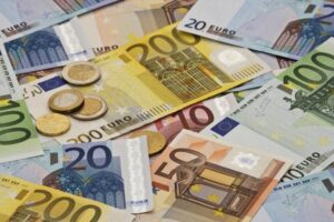 <strong>Is the euro area entering another sovereign-debt crisis? </strong>