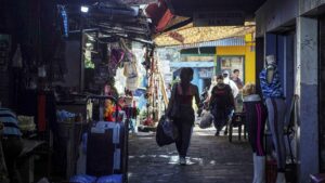 <strong>Emerging markets hit by record streak of withdrawals by foreign investors</strong>