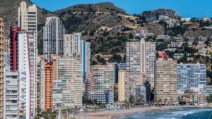 <strong>Soaring mortgage rates to pile pressure on property markets worldwide</strong>