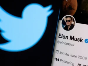 <strong>Elon Musk moves to address content issues as he takes control of Twitter</strong>