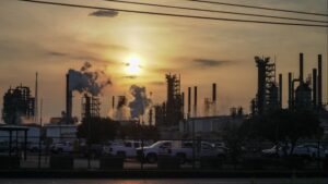 <strong>US oil producers reap 200 billion USD windfall from Ukraine war price surge</strong>