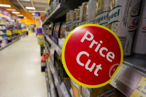 <strong>Europe’s politicians impose price caps to address soaring food costs</strong>