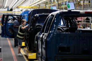 <strong>Unraveling the Manufacturing Revival</strong>

&nbsp;