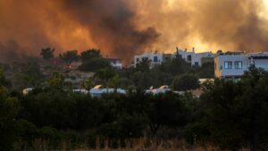 <strong>With the global temperature mounting: </strong><strong>Tourist economy of Greece under threat as wildfires rage on</strong>