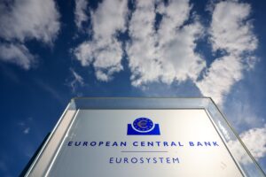 <strong>Europe’s biggest money managers bet ECB rates haven’t hit a peak</strong>

&nbsp;