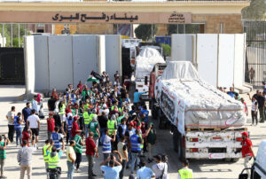 <strong>Emergency convoy reaches Gaza, Israel says it will intensify strikes</strong>

&nbsp;