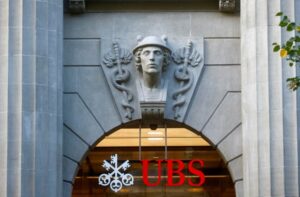 <strong>UBS hit with 400 million USD of Credit Suisse-linked property costs</strong>

&nbsp;