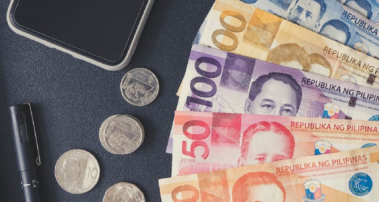 Philippines Sells USD8.9 Bn Retail Bonds as Rates Drop.