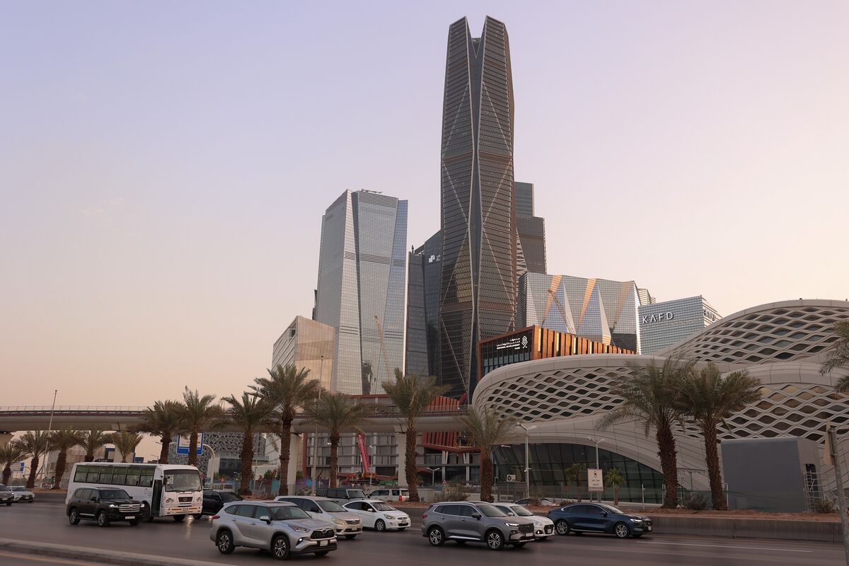 Saudi Arabia’s USD 5.5 Bn Bond Sets Course for Record Issuance.