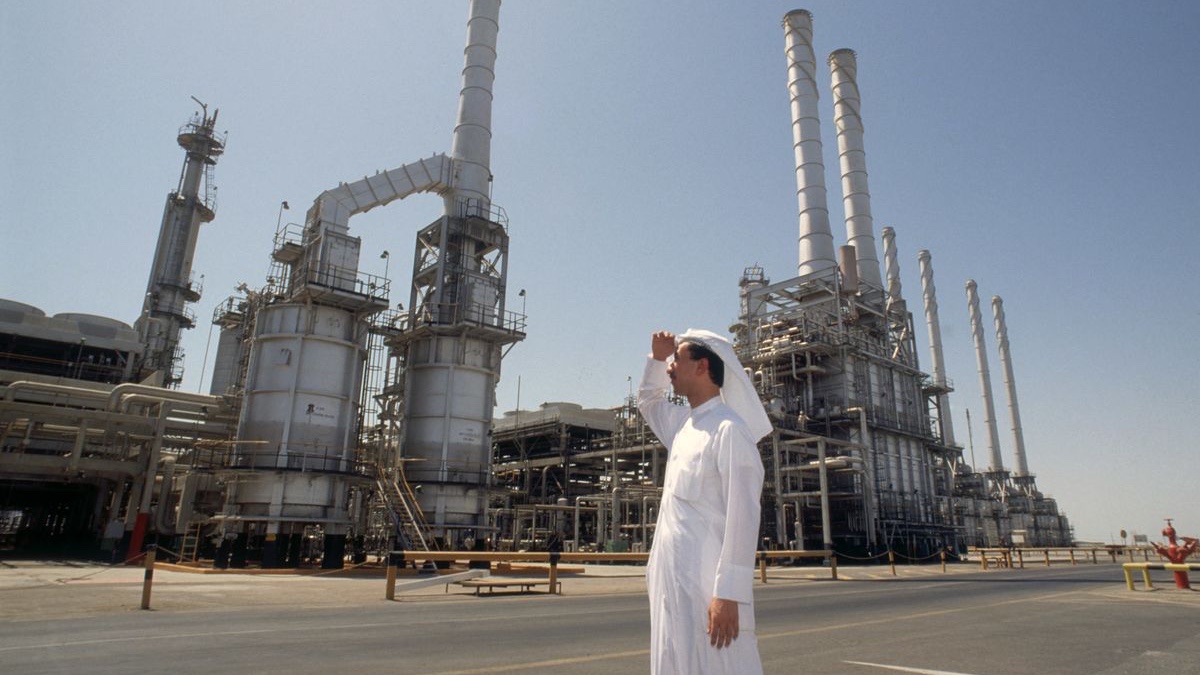 Saudi Oil Sales Set for New Year Surge in Sign of Growing Supply.