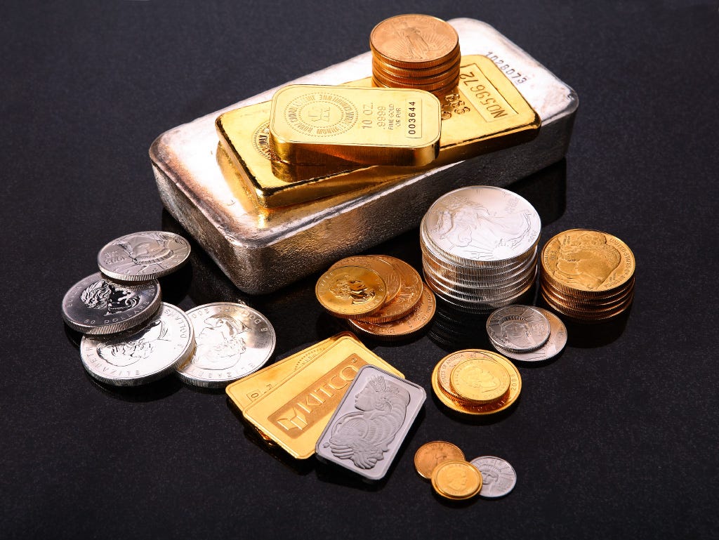 Gold, Dollar Up; AI Boosts Stocks Amid Venezuela News: Markets Wrap