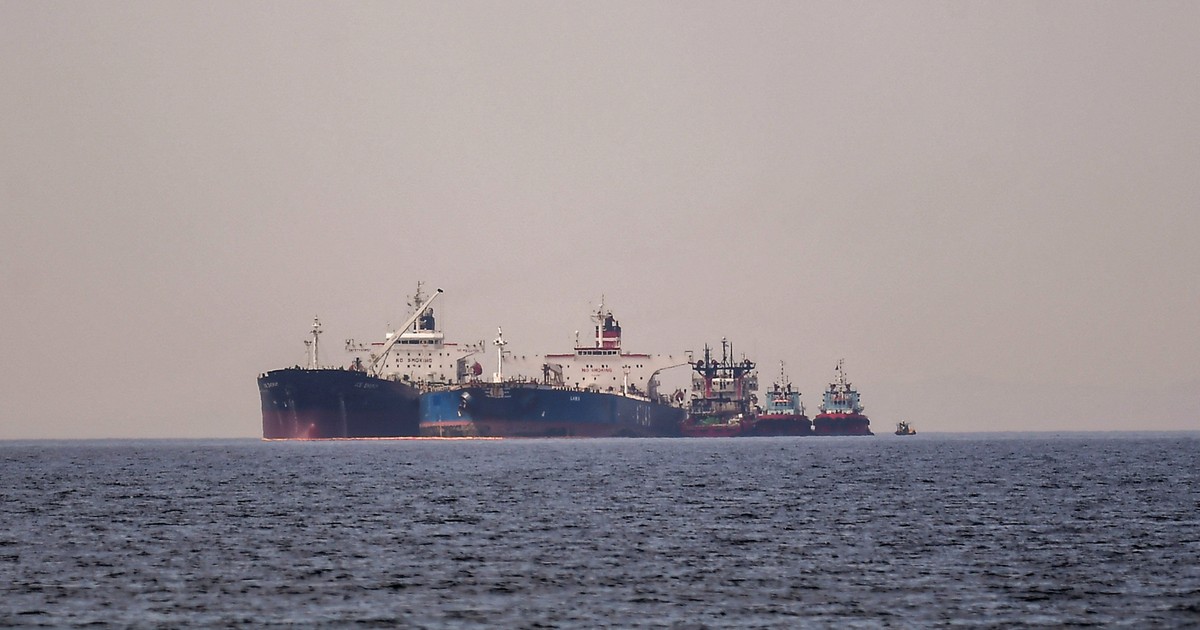 Saudis shuttle oil north on Sinokor tankers to evade Houthis.